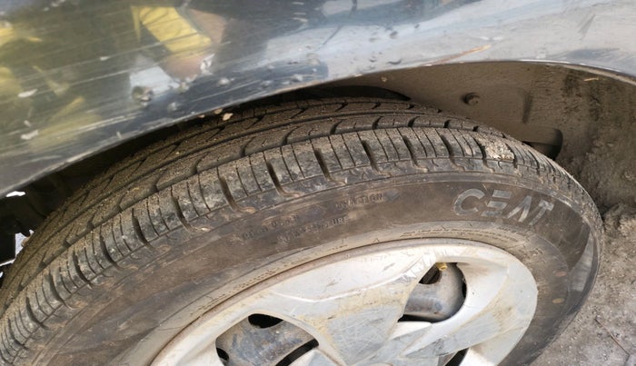 2015 Tata Bolt XM REVOTRON, Petrol, Manual, 65,652 km, tyre