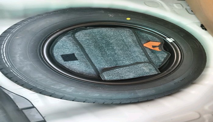 2021 Hyundai VENUE S 1.2, Petrol, Manual, 22,239 km, tyre