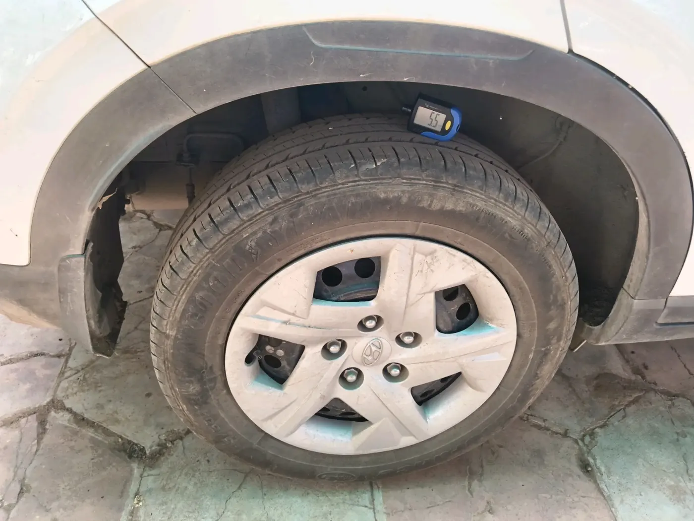 2021 Hyundai VENUE S 1.2, Petrol, Manual, 22,239 km, tyre