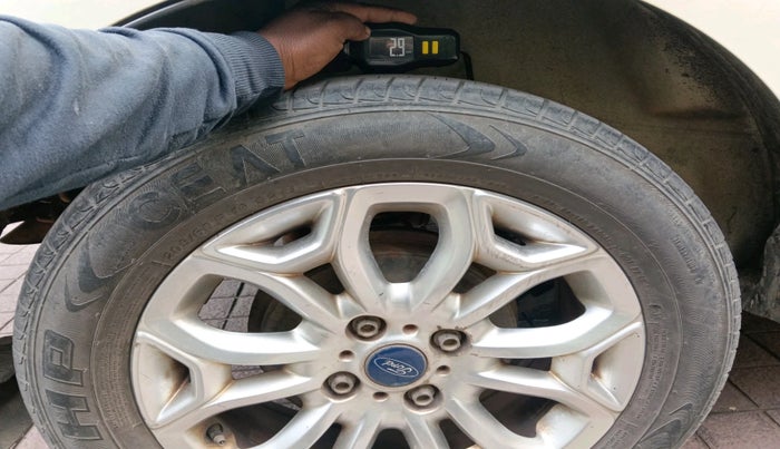 2015 Ford Ecosport TITANIUM 1.5L DIESEL, Diesel, Manual, 1,38,620 km, tyre