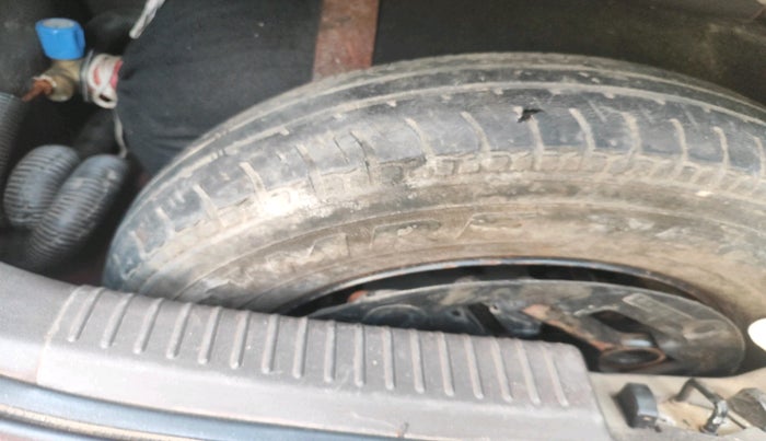 2012 Hyundai i10 SPORTZ 1.2, CNG, Manual, 89,541 km, tyre