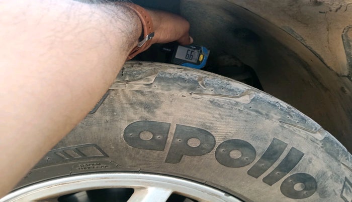 2016 Mahindra TUV300 T8, Diesel, Manual, 44,988 km, tyre