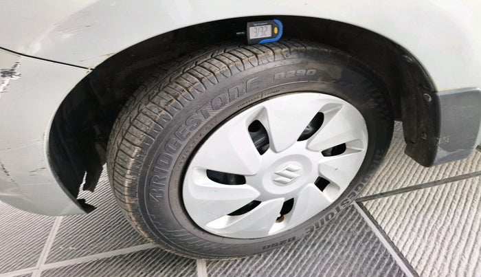 2015 Maruti Celerio VXI AMT, CNG, Automatic, 95,617 km, tyre