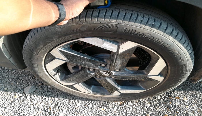 2023 Hyundai ALCAZAR PLATINUM 1.5 MT 7STR, Diesel, Manual, 79,479 km, tyre