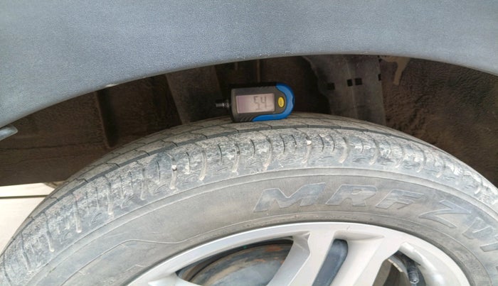 2022 Renault TRIBER RXZ DUAL TONE, Petrol, Manual, 21,190 km, tyre