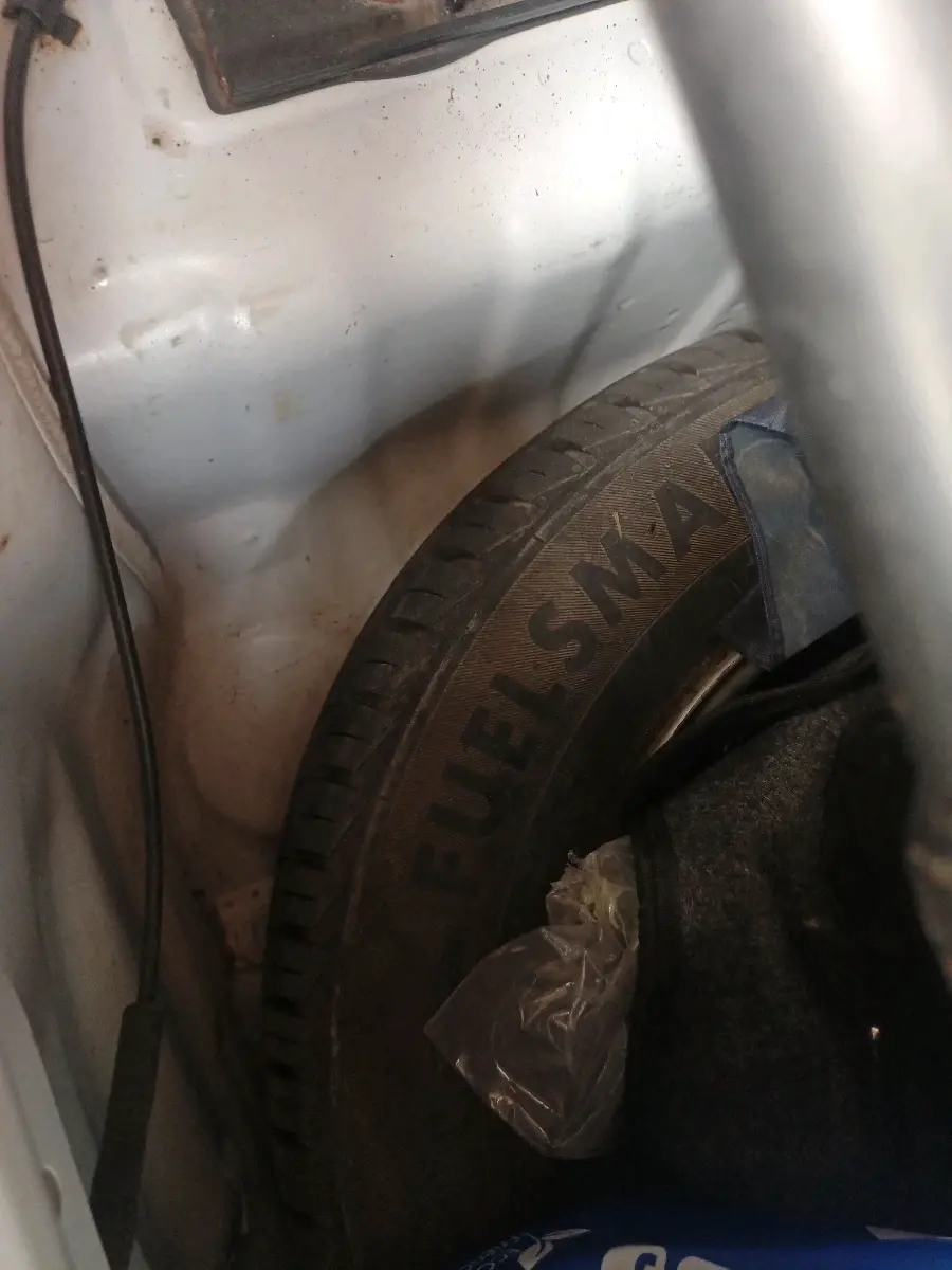 2018 Hyundai NEW SANTRO SPORTZ CNG, CNG, Manual, 83,000 km, tyre