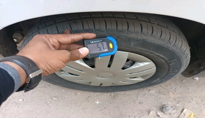 2021 Maruti Alto VXI, Petrol, Manual, 10,568 km, tyre