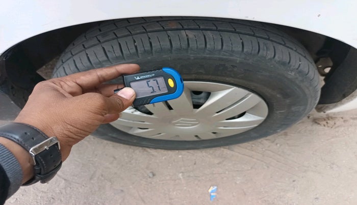 2021 Maruti Alto VXI, Petrol, Manual, 10,568 km, tyre