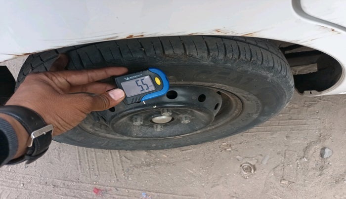 2021 Maruti Alto VXI, Petrol, Manual, 10,568 km, tyre