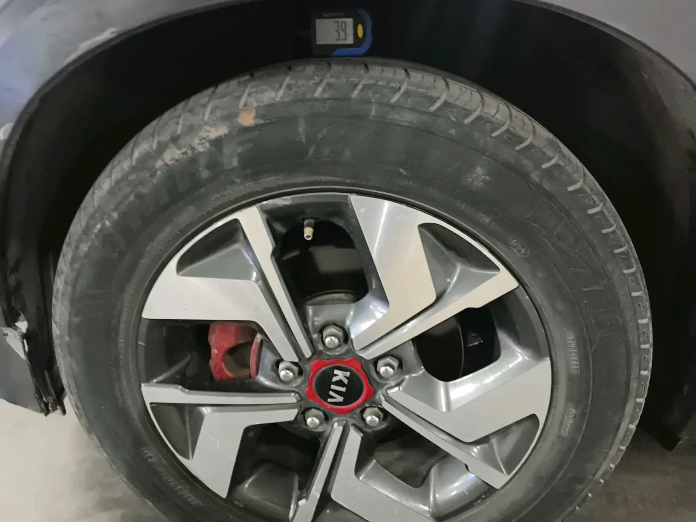 2020 KIA SONET HTK PLUS 1.5 AT, Diesel, Automatic, 44,753 km, tyre