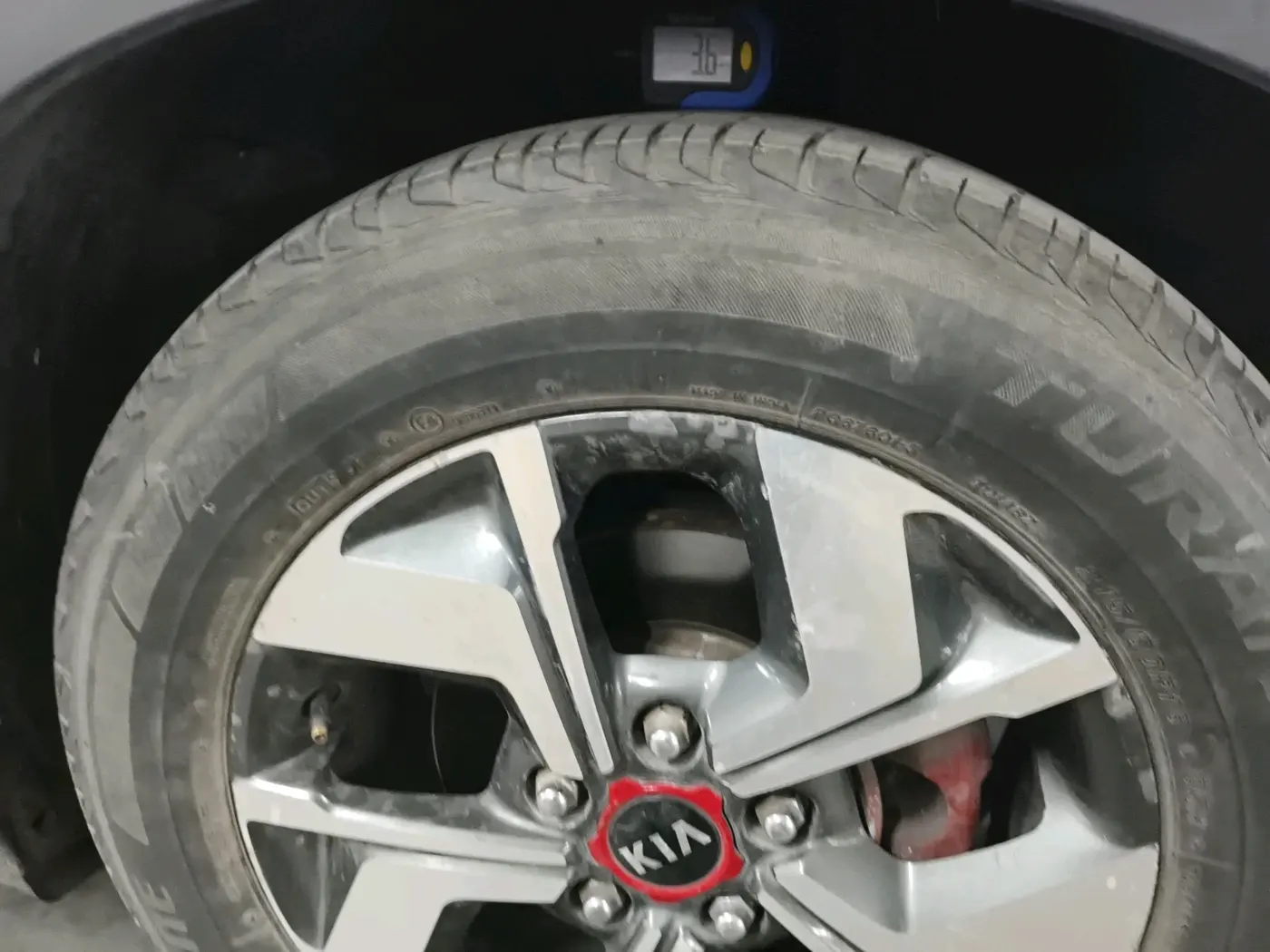 2020 KIA SONET HTK PLUS 1.5 AT, Diesel, Automatic, 44,753 km, tyre