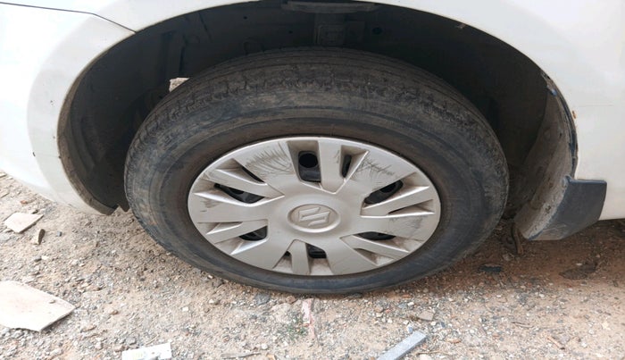 2013 Maruti Swift VXI, Petrol, Manual, 91,725 km, tyre