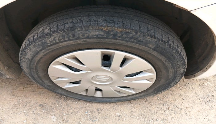 2013 Maruti Swift VXI, Petrol, Manual, 91,725 km, tyre