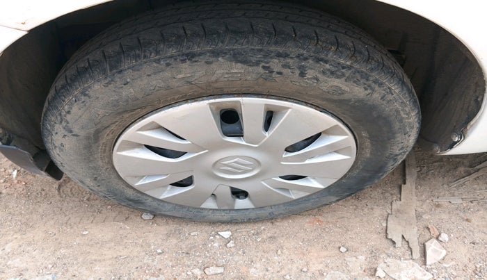 2013 Maruti Swift VXI, Petrol, Manual, 91,725 km, tyre