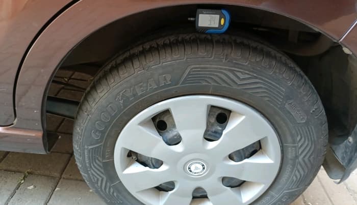 2012 Maruti A Star VXI (ABS) AT, Petrol, Automatic, 1,09,673 km, tyre