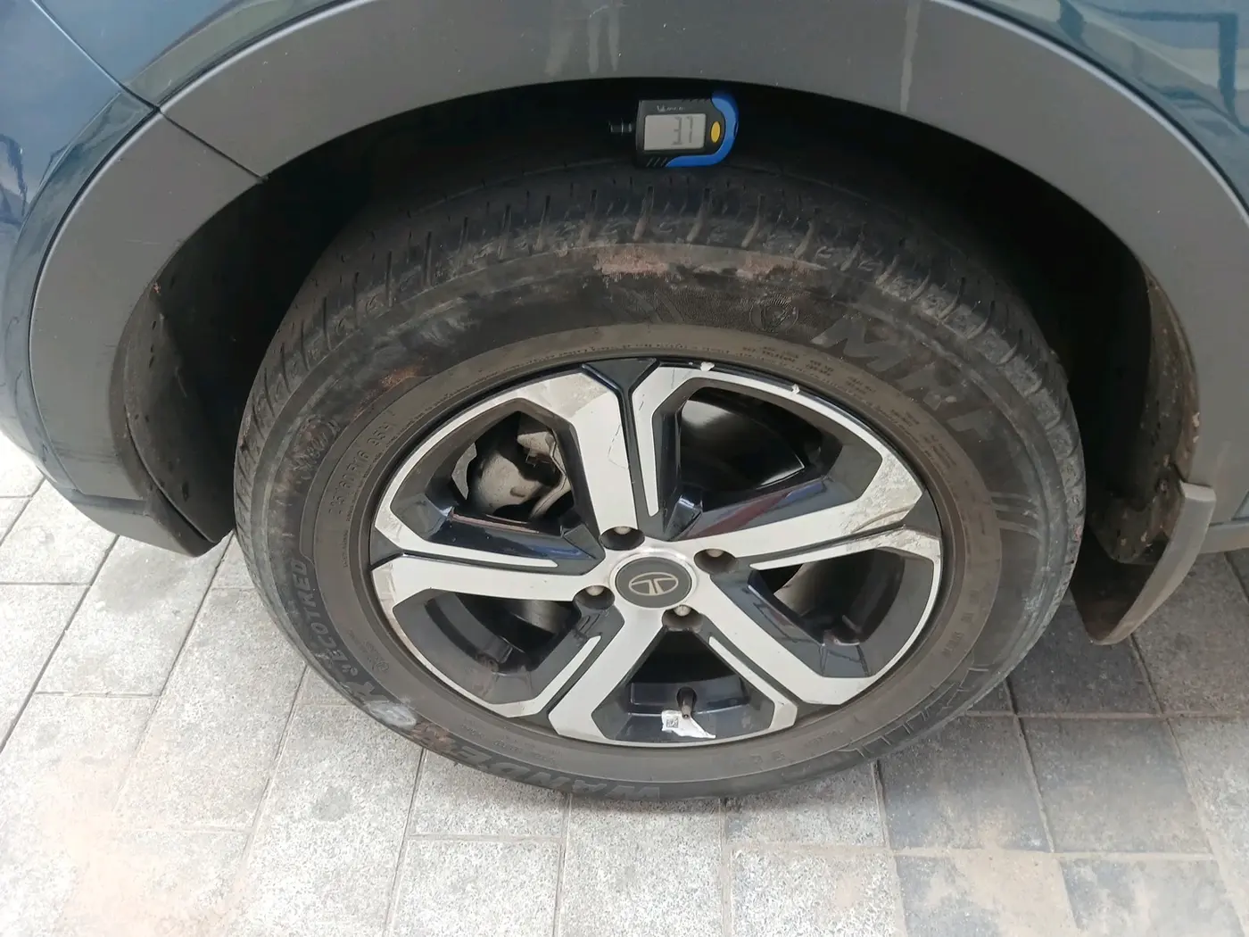 2022 Tata NEXON EV XZ PLUS, Electric, Automatic, 51,787 km, tyre