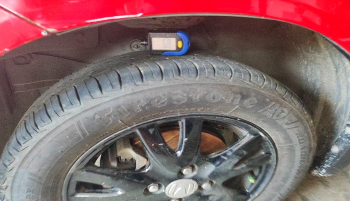 2015 Honda Brio VX AT, Petrol, Automatic, 67,583 km, tyre