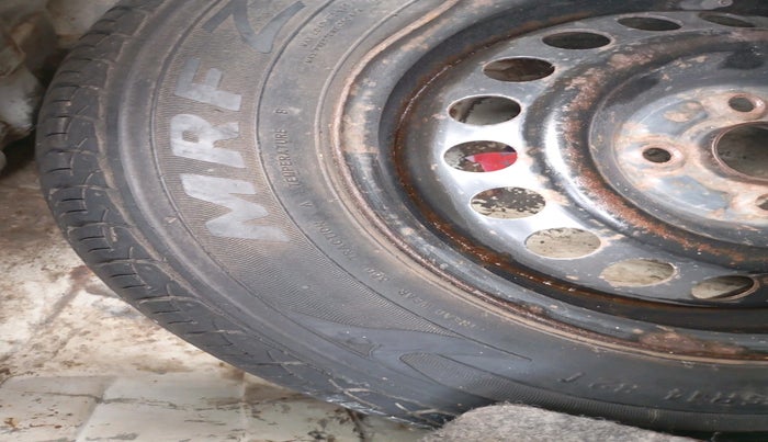 2013 Honda Amaze 1.5L I-DTEC VX, Diesel, Manual, 1,42,547 km, tyre