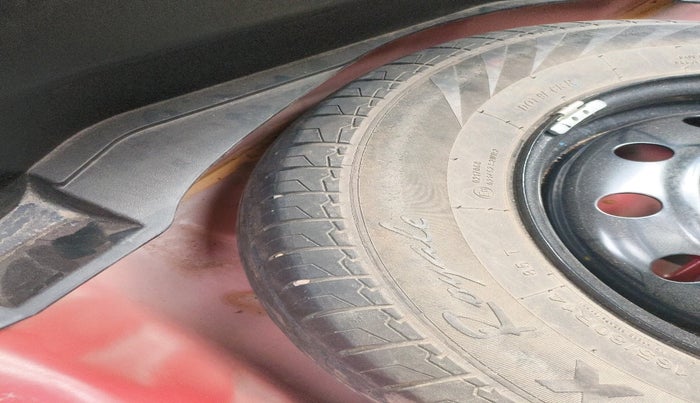 2023 Maruti Swift VXI, Petrol, Manual, 1,03,621 km, tyre