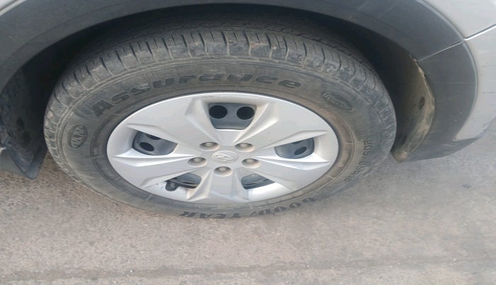 2018 Hyundai Creta E PLUS 1.6 PETROL, Petrol, Manual, 72,440 km, tyre