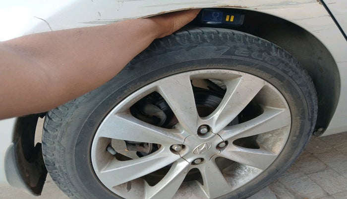 2012 Hyundai Verna FLUIDIC 1.6 CRDI SX OPT, Diesel, Manual, 1,21,675 km, tyre