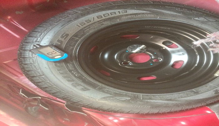 2017 Renault Kwid RXT 1.0 AMT, Petrol, Automatic, 20,461 km, tyre