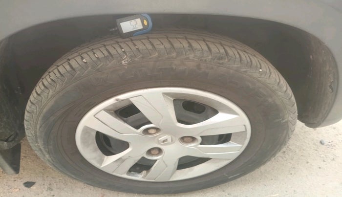 2017 Renault Kwid RXT 1.0 AMT, Petrol, Automatic, 20,461 km, tyre