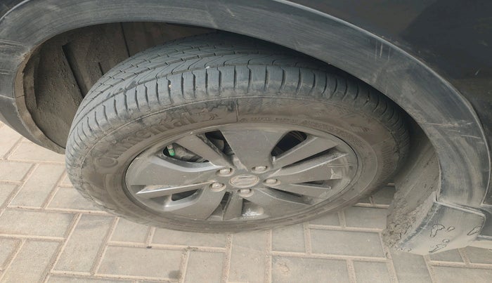 2016 Maruti S Cross ZETA 1.3, Diesel, Manual, 61,973 km, tyre