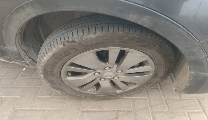 2016 Maruti S Cross ZETA 1.3, Diesel, Manual, 61,973 km, tyre