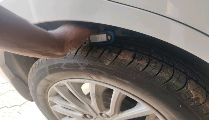 2018 Maruti Dzire ZXI, Petrol, Manual, 66,938 km, tyre