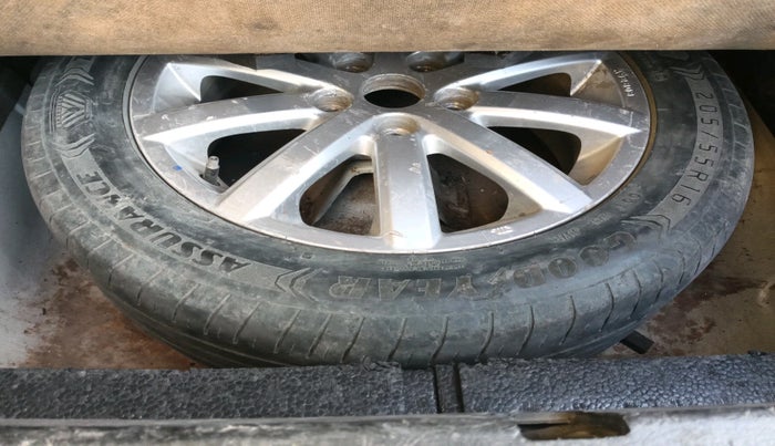 2011 Maruti SX4 ZDI, Diesel, Manual, 2,16,502 km, tyre