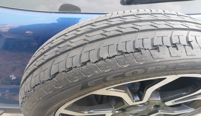 2018 Ford Ecosport TITANIUM 1.5L PETROL, Petrol, Manual, 1,38,776 km, tyre