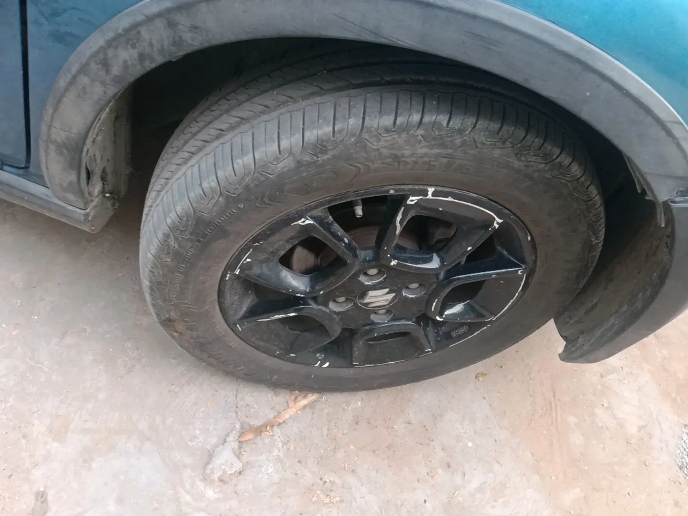 2017 Maruti IGNIS ZETA 1.3 AMT, Diesel, Automatic, 1,12,652 km, tyre