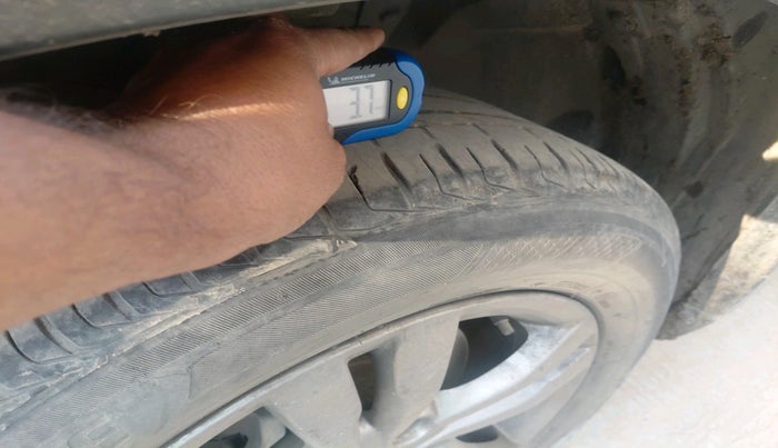 2016 Maruti Vitara Brezza ZDI PLUS DUAL TONE, Diesel, Manual, 1,37,282 km, tyre