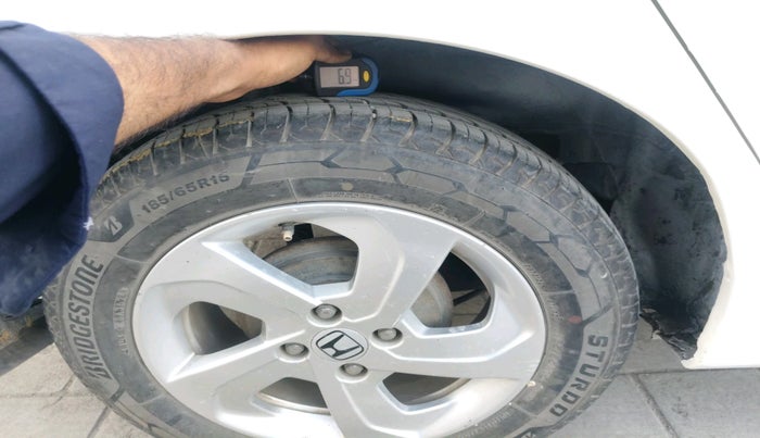 2015 Honda City 1.5L I-DTEC V, Diesel, Manual, 1,00,613 km, tyre