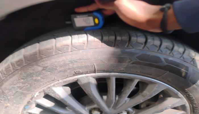 2019 Maruti Ertiga ZXI+ SHVS, Petrol, Manual, 57,041 km, tyre