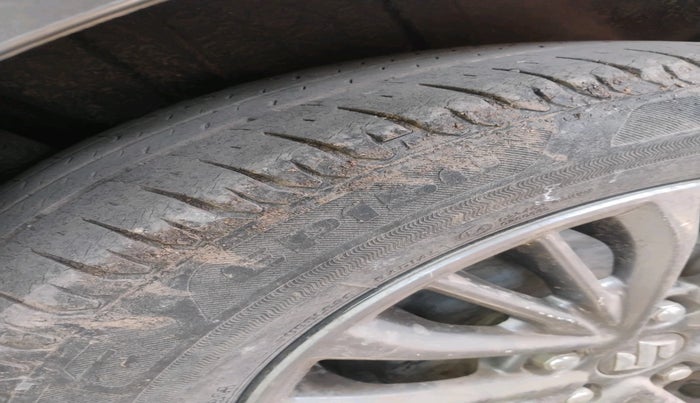 2019 Maruti Ertiga ZXI+ SHVS, Petrol, Manual, 57,041 km, tyre