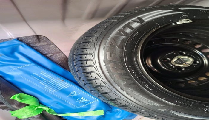 2021 Honda City 1.5L I-VTEC V MT 5TH GEN, Petrol, Manual, 49,390 km, tyre