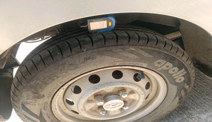 2013 Hyundai Eon D-LITE + LPG, Petrol, Manual, 22,187 km, tyre