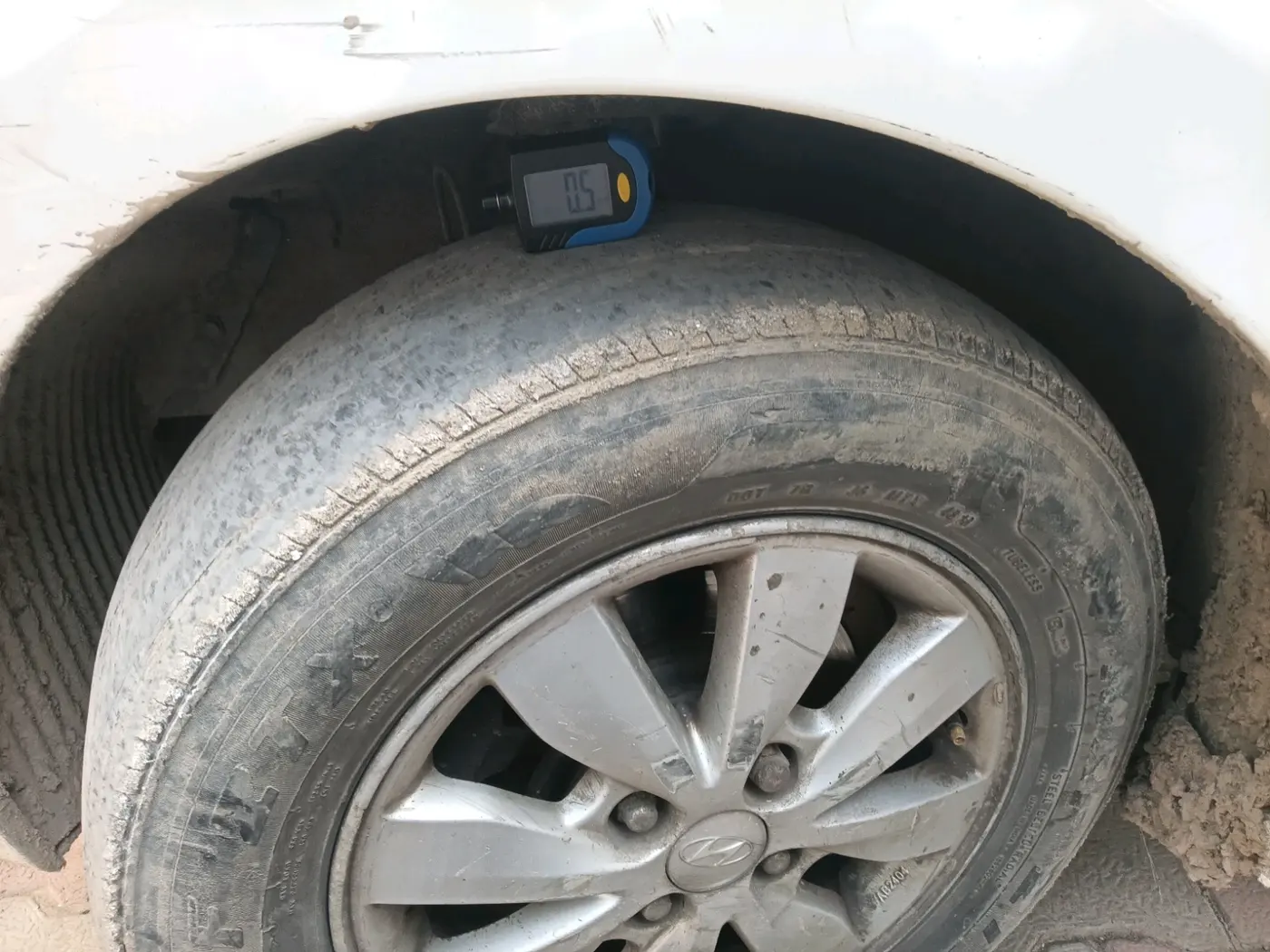 2013 Hyundai i20 SPORTZ 1.2, CNG, Manual, 86,661 km, tyre