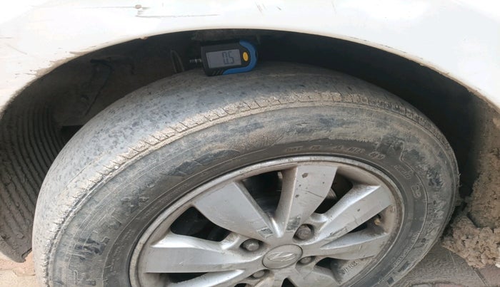 2013 Hyundai i20 SPORTZ 1.2, CNG, Manual, 86,661 km, tyre