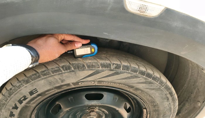 2016 Renault Kwid RXT 0.8, CNG, Manual, 62,664 km, tyre