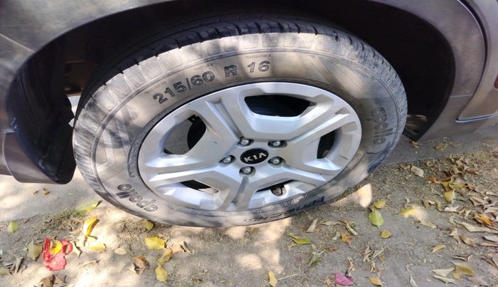 2021 KIA SONET HTX 1.0 IMT, Petrol, Manual, 19,061 km, tyre