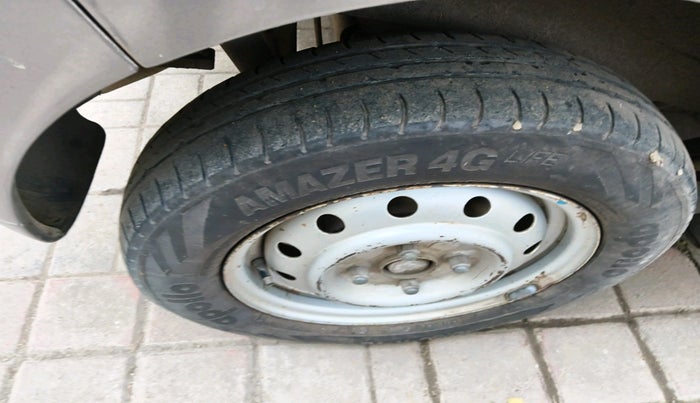 2016 Maruti Wagon R 1.0 LXI CNG, CNG, Manual, 99,447 km, tyre