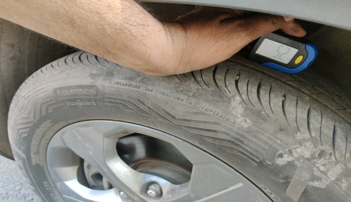 2020 KIA SELTOS HTK PLUS AT 1.5 DIESEL, Diesel, Automatic, 1,23,133 km, tyre