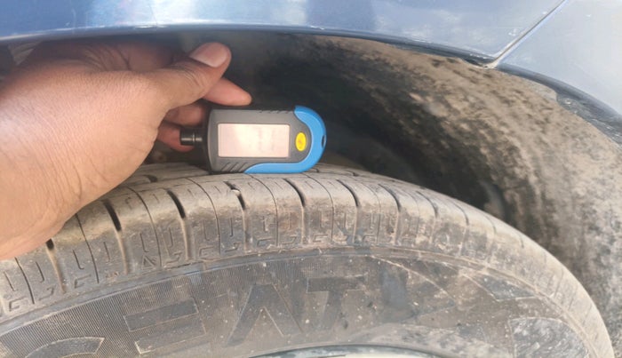 2018 Maruti Swift VXI, Petrol, Manual, 51,302 km, tyre