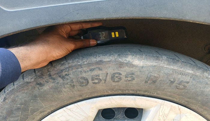 2021 Hyundai VENUE S+ 1.2, Petrol, Manual, 46,871 km, tyre