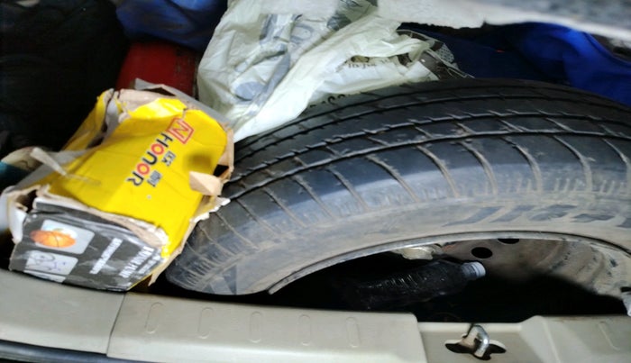 2014 Maruti Celerio VXI CNG, CNG, Manual, 1,28,888 km, tyre