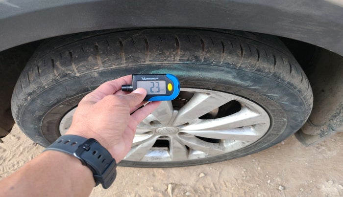 2022 MG ASTOR SUPER 1.5 MT, Petrol, Manual, 1,28,816 km, tyre