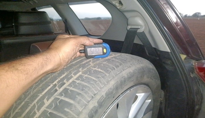 2018 Toyota Innova Crysta 2.4 VX 7 STR, Diesel, Manual, 1,18,449 km, tyre